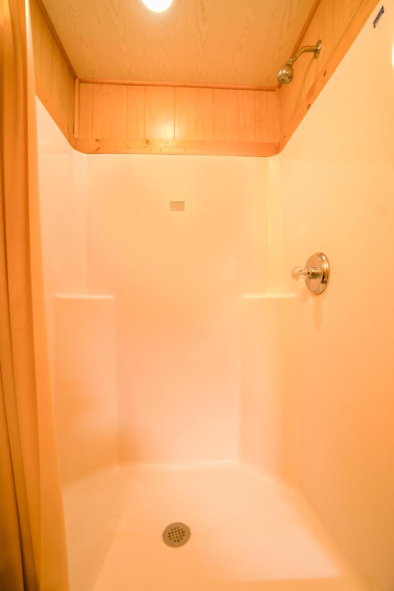 Tilden Grand Eagle Ford Lodge & Rv Park מראה חיצוני תמונה