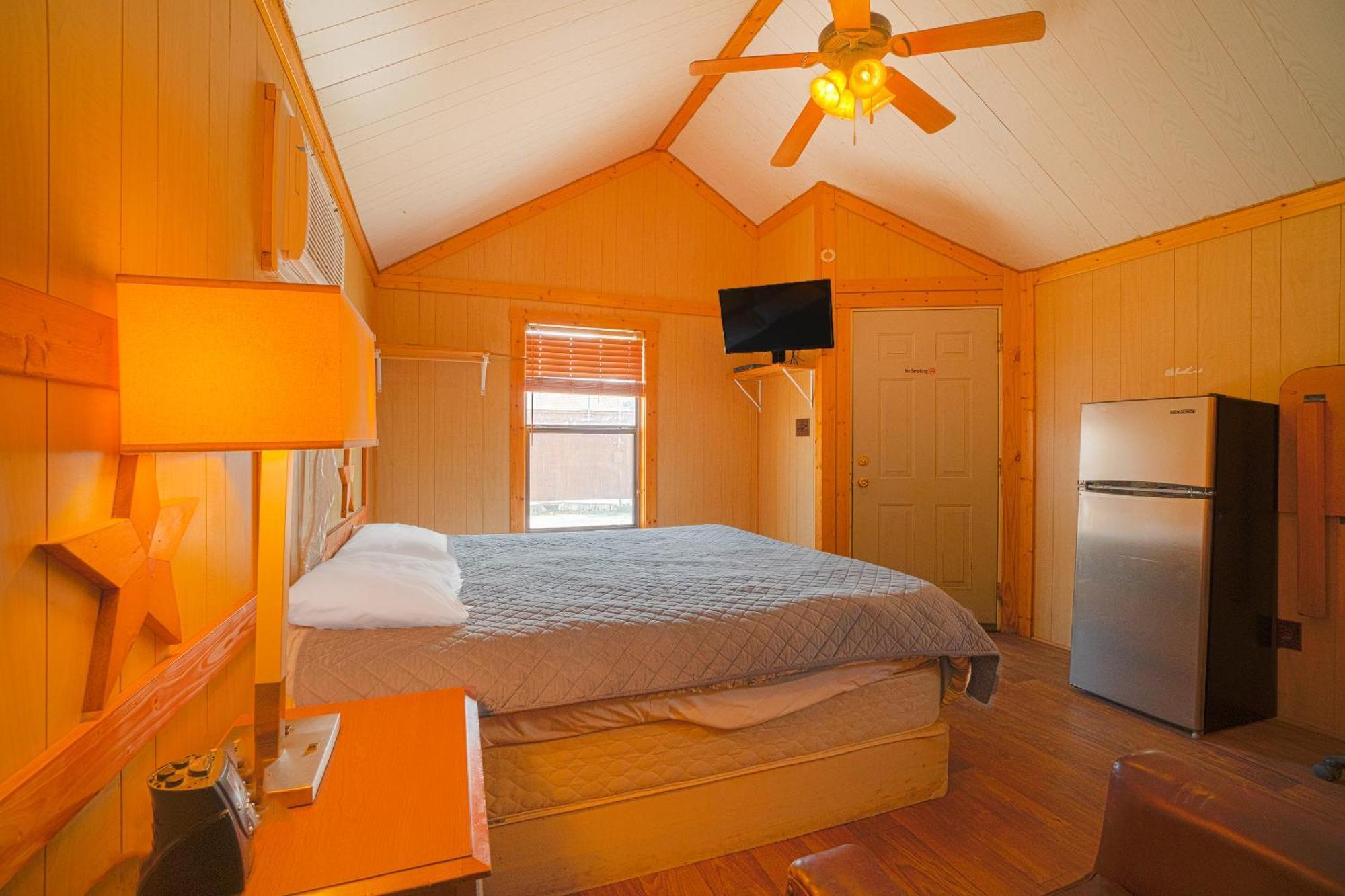 Tilden Grand Eagle Ford Lodge & Rv Park מראה חיצוני תמונה