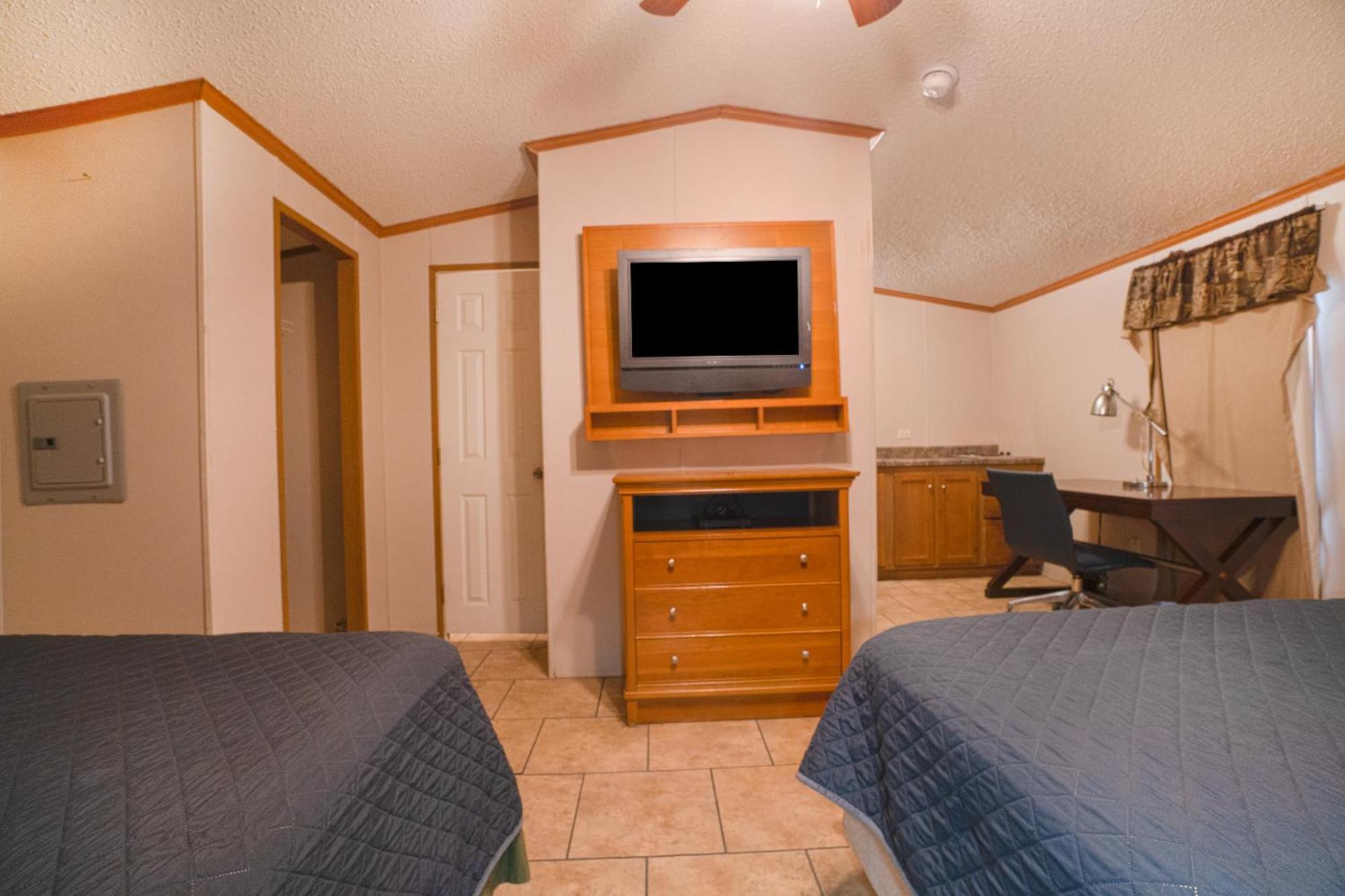 Tilden Grand Eagle Ford Lodge & Rv Park מראה חיצוני תמונה