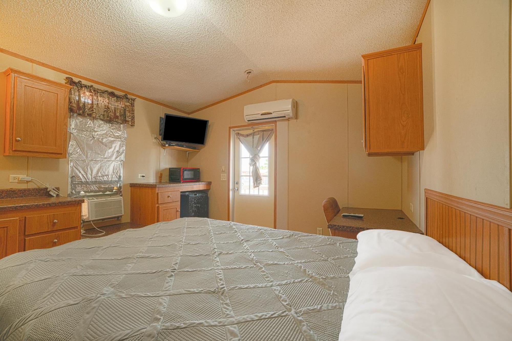 Tilden Grand Eagle Ford Lodge & Rv Park מראה חיצוני תמונה